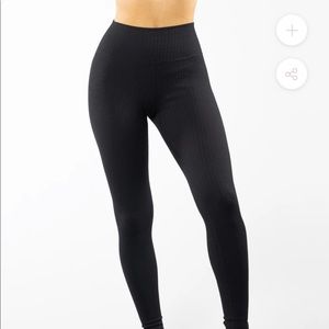 Buffbunny demand legging 💛